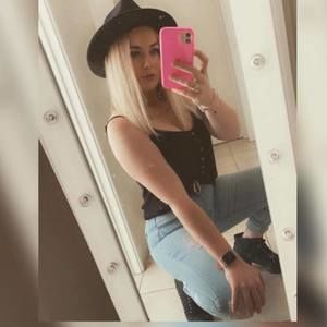 Meet your Posher, Tegan